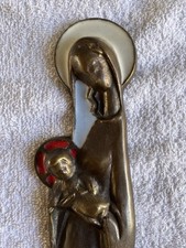 Applique murale Vierge à l'enfant, bronze émail signé Elie PELLEGRIN. Chamonix