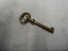 CLE ANCIENNE POUR MEUBLE