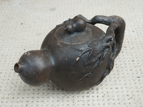 Clay teapot zisha - clay, yixing