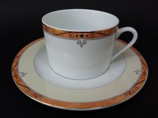 TASSE A THE + SOUCOUPE