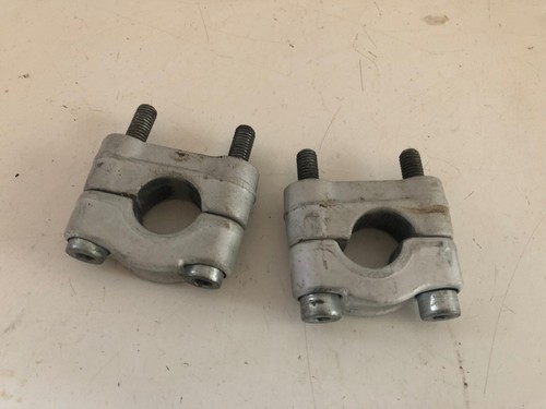 Une paire support pontet de - de,