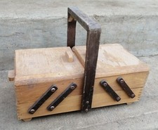 AR2 - Boite à couture , petite travailleuse à poser Vintage pour enfant 