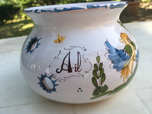 Pot ail moustiers - ,