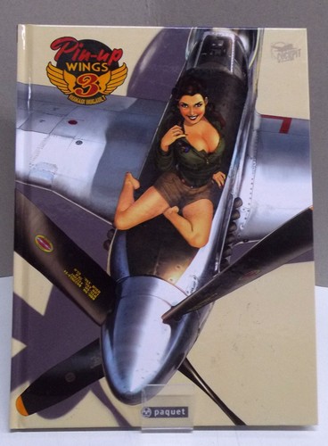 Hugault pin up - ☆, wings