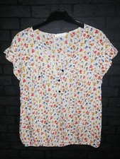 Jolie chemise fleurie en