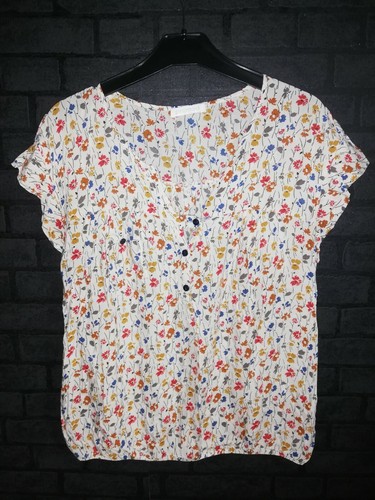 Jolie chemise fleurie - , en