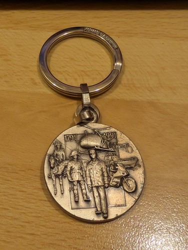 Porte clé métal bicentenaire - porte,