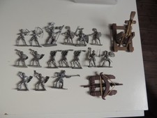 JOUET  - LOT MOYEN AGE -
