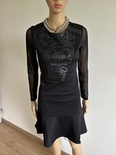 Robe noire neuve à manches