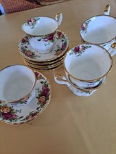 Lot de 6 tasses et soucoupes Royal Albert