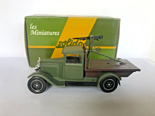 MILITAIRE SOLIDO N°83 VOITURE