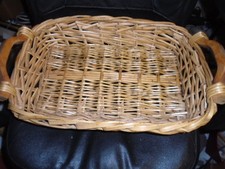 Woven Wooden Handle Casserol