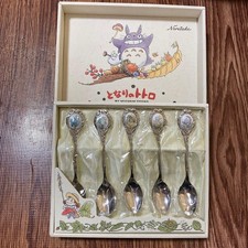 Ensemble de 5 cuillères en