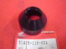 cache poussière de tube de