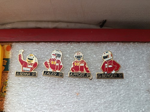 Lot pins formule 1 - de,