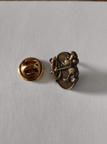 Pin mickey pour castmember - pour,