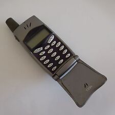 Téléphone mobile clapet ERICSSON T29S avec chargeur vintage design XX Suède N720