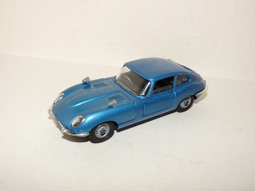 Corgi toys 335 jaguar e - corgi,