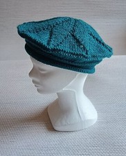 Fait main: Béret Femme en Laine sans Pompon. Bleu.