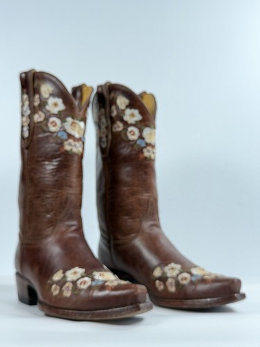 Cavender old gringo - by,