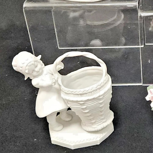 Rare biscuit porcelaine ancien - rare,
