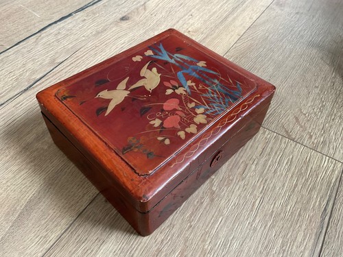 Ancienne boîte laquee - ancienne,
