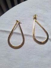 boucles d'oreilles pendantes GAS  .modèle BIBI. Hauteur 7 Cm