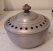 .Ancienne marmite Tournus en aluminium