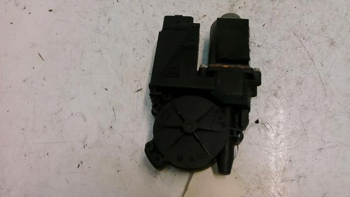Moteur leve vitre avant droit