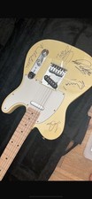 Squier Telecaster signée par