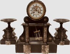 garniture avec pendule époque Napoléon III mouvement au mercure . XIX siècle .