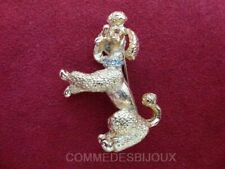 Broche "Caniche Assis" doré