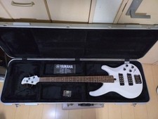 Yamaha TRBX304 / Guitare basse