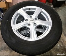 JANTES ALU ET PNEUS NOKIAN HIVER