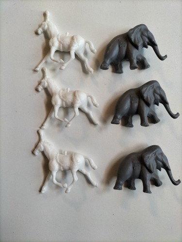 Lot anciennes figurines - 6,