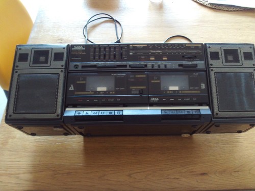 Ancien poste radio cassette - ancien,