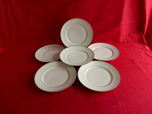 Assiettes à - 6,