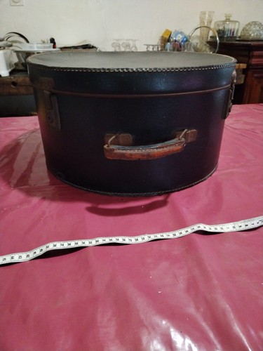 Grande boite chapeaux - grande,