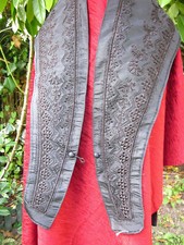 Grand col capeline soie brodé