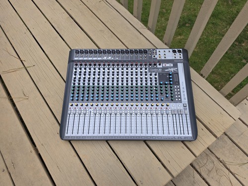 Soundcraft signature mt - soundcraft,