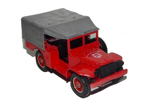 Dodge 4x4 bâchée pompiers - dodge,