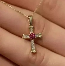 Mini pendentif croix rubis