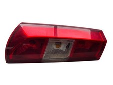 Feu arriere principal gauche