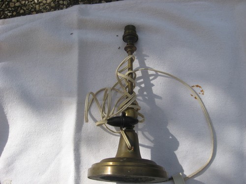 Ancien pied lampe - ancien, en