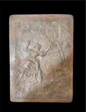 bas reliefs en bronze patine