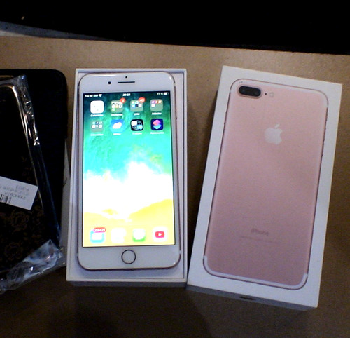 Apple iphone plus - 7,