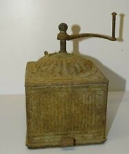 -MOULIN A CAFE TOLE MODELE peut-être 1885 POILUS GUERRE 14/18 militaria WW1 déco