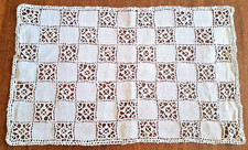 Napperon XXe en lin brodé -