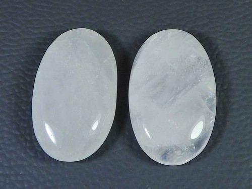 Pierre précieuse cabochon