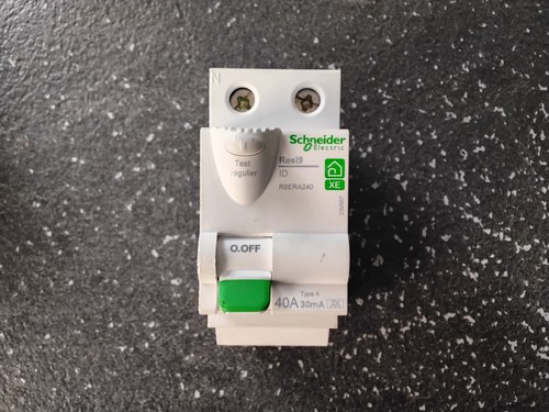 Schneider r9era240 resi9 - schneider,